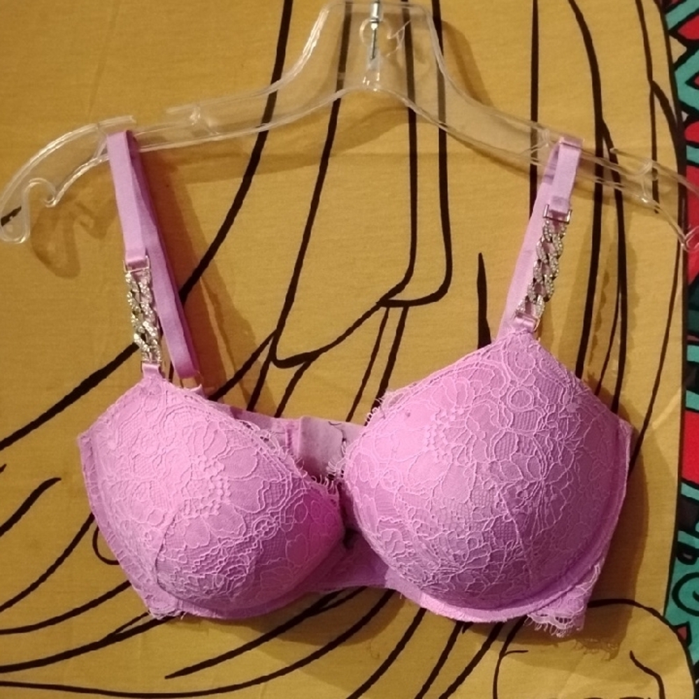 Lace Underwire Bra in Pink